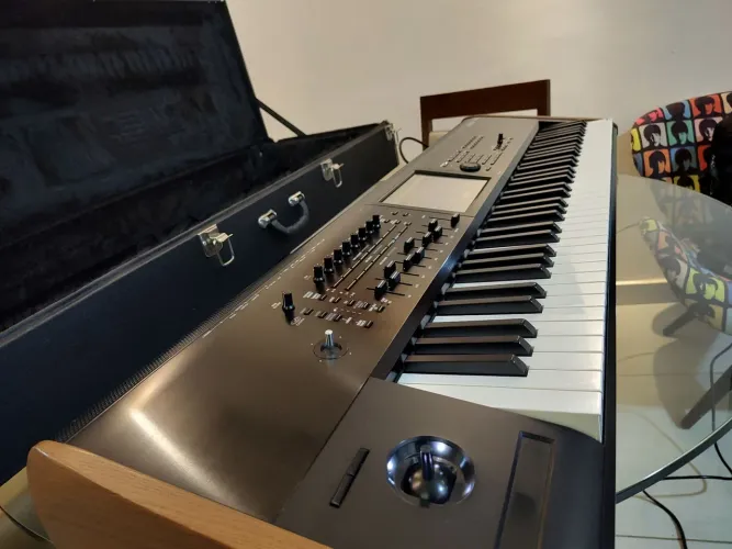 Teclado Korg kronos 2 73 