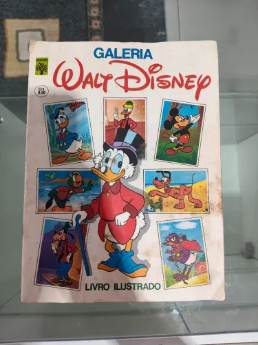 Álbum de Figurinhas Completo Galeria Walt Disney - Editora Abril (1976)