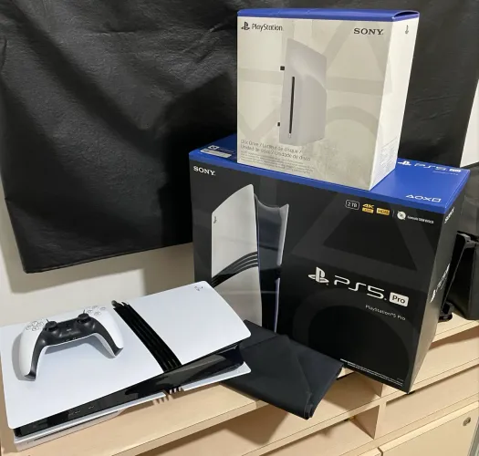 PlayStation 5 Pro 2Tb Nacional CFI-7114 Com Leitor de Mídias e mais - Leia a descrição