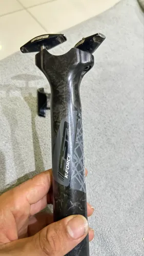Canote FSA em carbono ultra leve 31.6 x 400mm