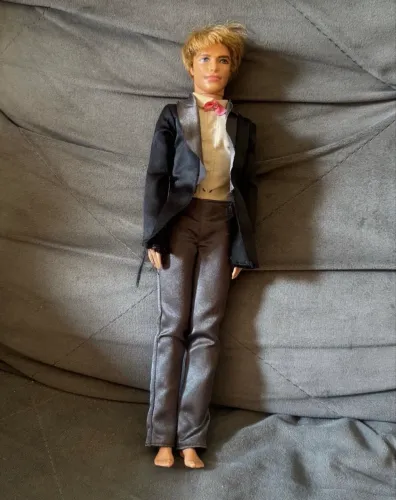 boneco ken noivo
