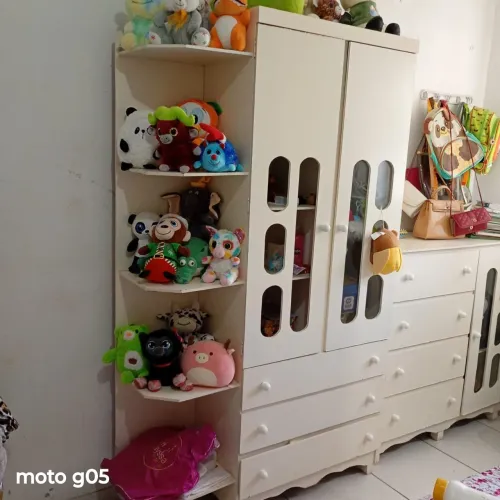 Guarda roupa é cômoda criança 
