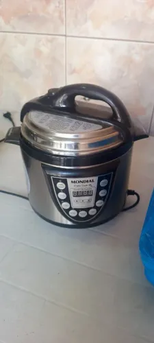 Panela Elétrica de Pressão Mondial Pratic Cook 4L - Inox