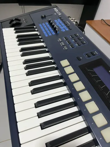 Sintetizador kurzweil pc3