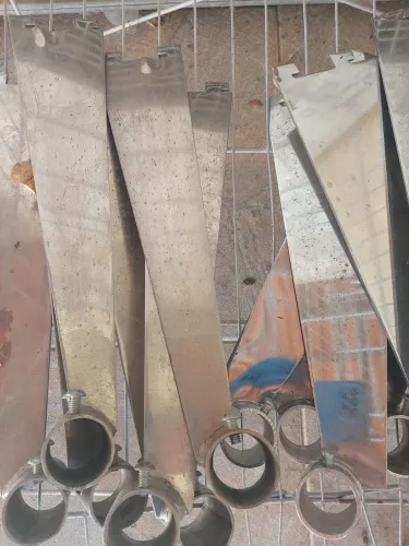 Mão francesa em tubo para fixar em suporte