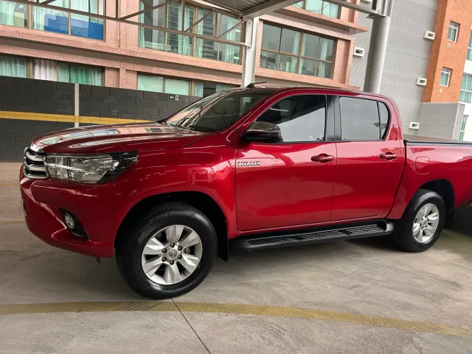 Toyota Hilux CD SRV 4X4 2.8 TDI Diesel Aut. 2018