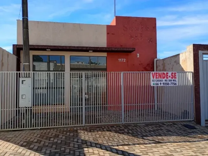 vendo 2 casas pelo preso de uma 290.000.00  com escritura 