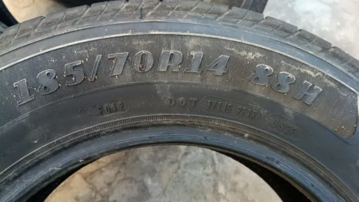 pneus goodyear 185 / 70 - r14 - 88H