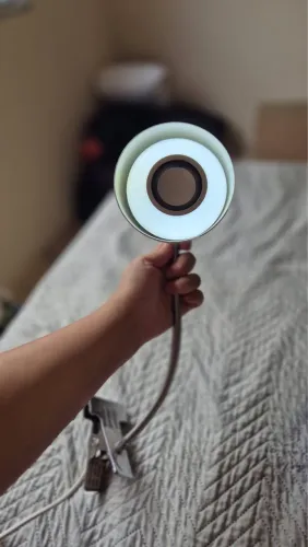 Luminária mesa com caixa Bluetooth 