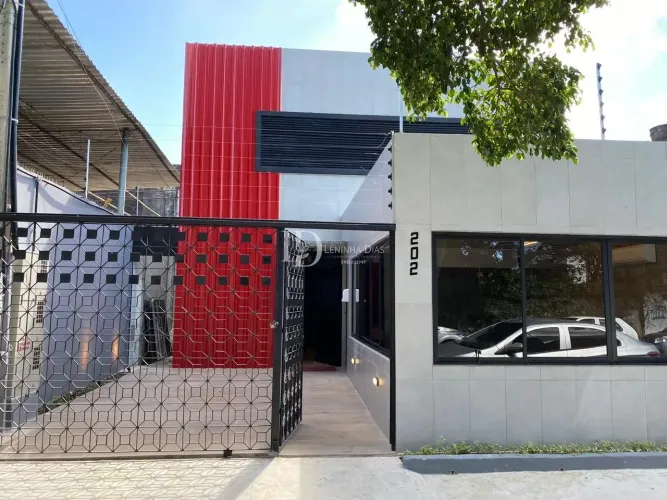 IPUTINGA - Casa comercial com 390m², 8 salas, 3wc