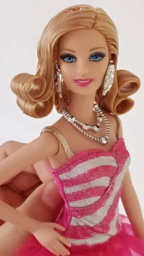 Barbie Pink & fabulous completa