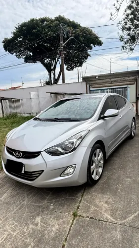 Hyundai Elantra GLS 1.8 16V Aut. 2013