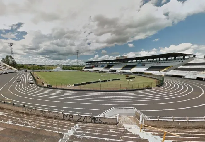 Estádio, A.T.: 35.000M², A.C.: 13.566M², Jardim Palma Travassos, Ribeirão Preto/SP