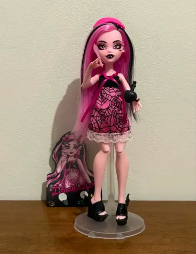 Draculaura Monster High