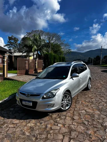 Hyundai I30CW 2.0 16V 145cv Aut. 5P 2011