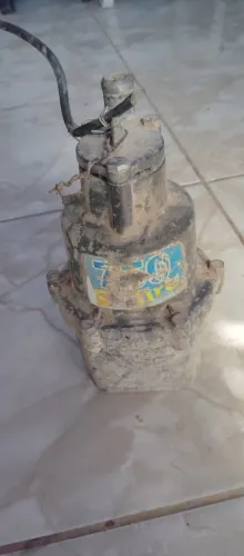 Bomba Submersa Fire 750 (bomba sapo)