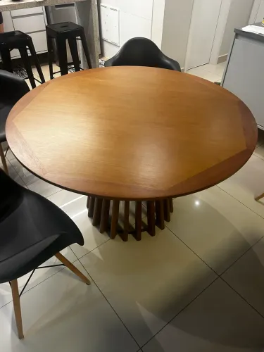 Mesa de jantar redonda
