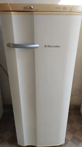 Geladeira Electrolux Re 28 Entrego