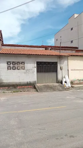Casa em Cascavel-Ce, Bairro Alto Luminoso PRA VENDER LOGO