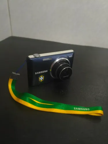 Smart Camera/Cyber-Shot St2014f - Edição Limitada Copa 2014