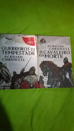 2 Livros Bernard cornwell crônicas saxônicas