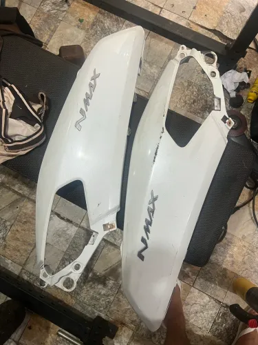 Par lateral da rabeta Nmax 