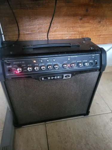 Amplificador LINE 6 spider iv 30w