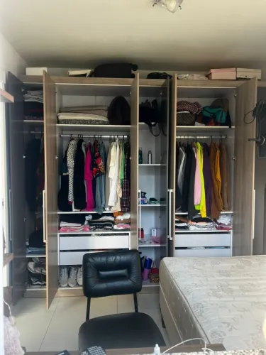 GUARDA-ROUPA 7 PORTAS | MUITO ESPAÇOSO E BEM DIVIDIDO | ACEITO OFERTAS