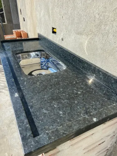 Pia em granito