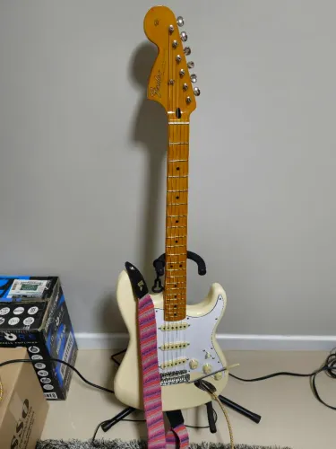 Guitarra Fender Signature Jimie Hendrix Stratocaster