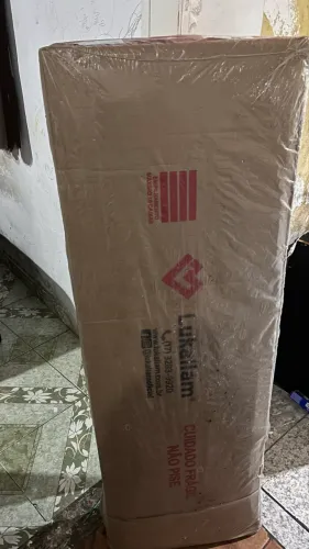 Mesa de computador nova na caixa nunca foi montada 