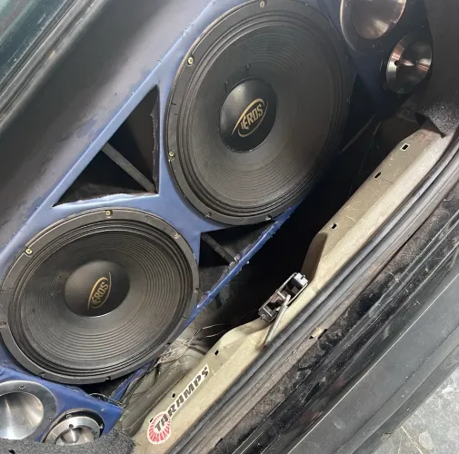 Som automotivo