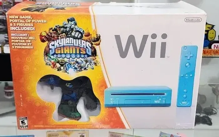 Console Nintendo Wii Azul Edição Especial Skylanders Giants CIB<br>3.499,00