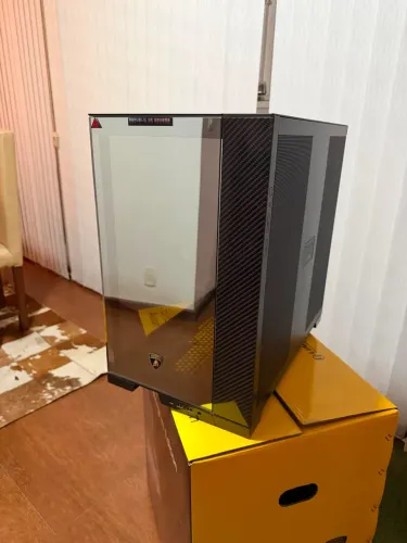 Gabinete Lian Li Lamborghini edição limitada em todo o mundo