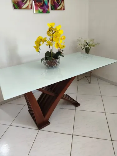 Mesa de jantar com 6 cadeiras