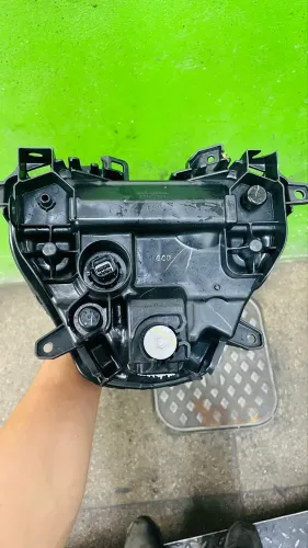 Farol ou bloco ótico CB 300 F das mas novas ano 2023 até 2025 