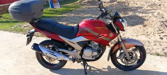 Ymanah Fazer 250 gasolina