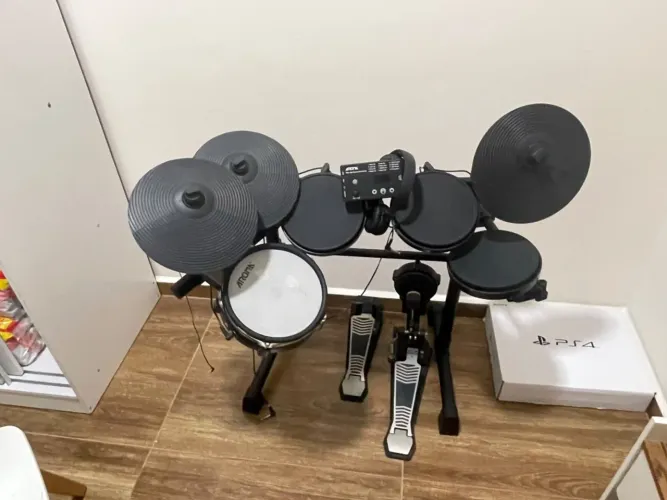 Bateria Aroma TDX 15S - Usada poucas vezes.