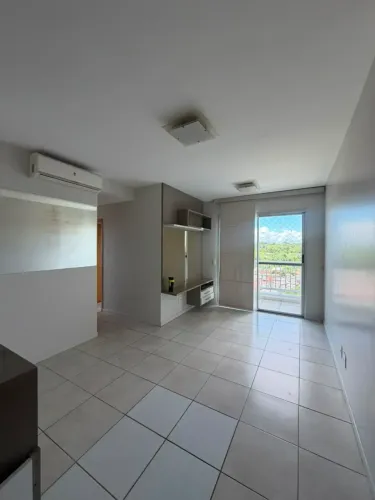 APARTAMENTO SEMI MOBILIADO NO LIFE FLORES 425MIL