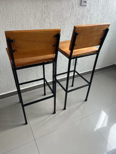 Par de Banquetas Madeira Maçica