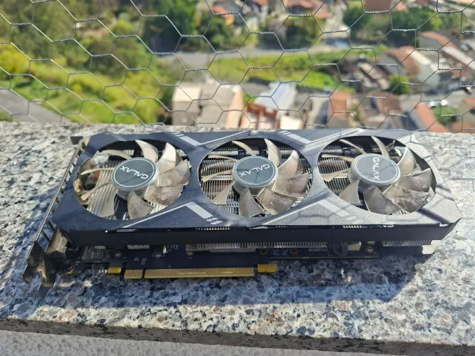 RTX 2060 SUPER 8GB GALAX TRIPLE FAN