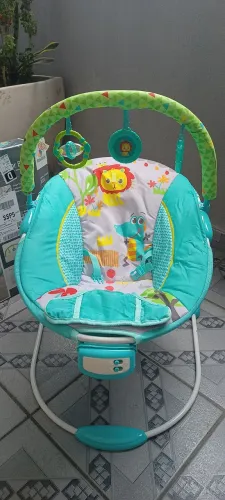 Cadeira de balanço de bebê