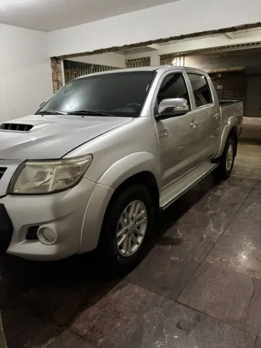 Toyota Hilux CD SRV D4-d 4X4 3.0 TDI Diesel AUT 2013