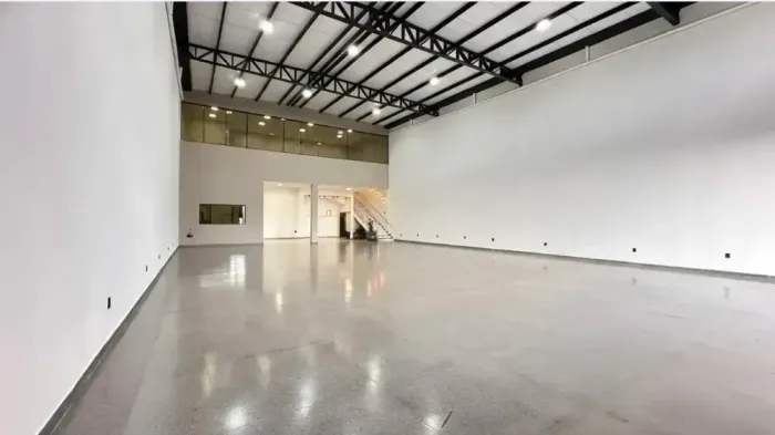Galpão Comercial Proximo ao Passeio das Aguas