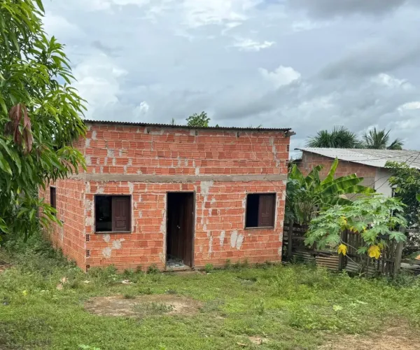 Vende-se casa