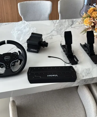Kit moza r5 com volante pxn gt one