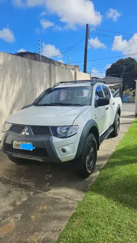Mitsubishi L200 Triton Savana 3.2 CD TBI Dies. Mec. 2014