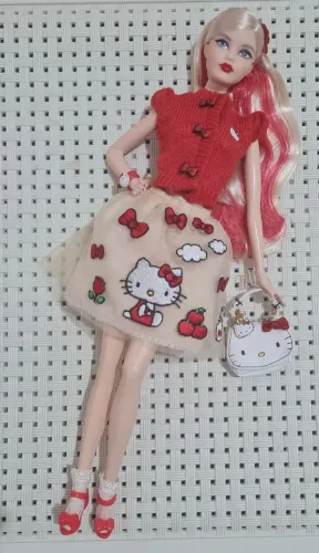 Barbie hello kitty
