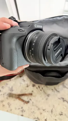 EOS R100 - câmera profissional CANON