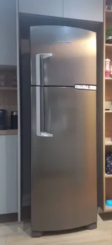 Geladeira Brastemp Inox 378 litros, frost free. 